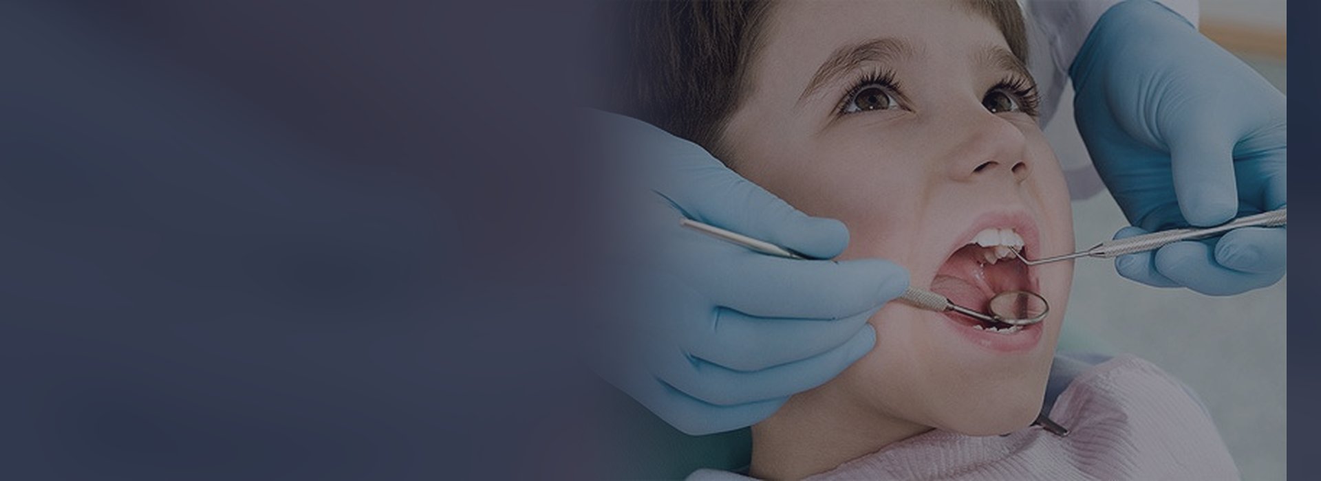 Dentista infantil Madrid Niño en revisión dental sin miedo en clínica de Madrid
