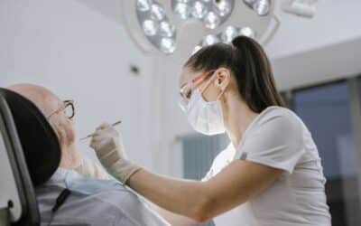 Recuperación tras una extracción dental: cuidados y cuándo consultar