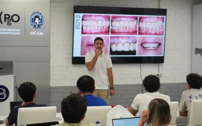 El Máster de Cirugía Bucal, Implantología y Periodoncia de la UCAM continúa sus clases en las instalaciones de Salud Dental Blanco tras el verano